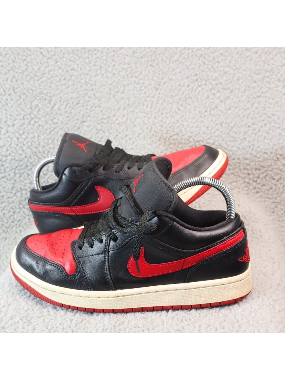 Jordan 1 Low Women sz 9 Bred Sail Black / Gym Red DC0774 061